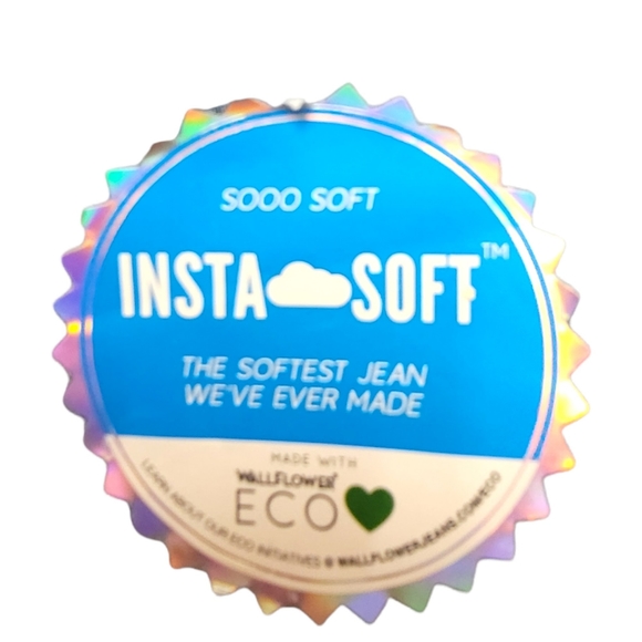 Wallflower Juniors Solid Short High Rise size 9 - Picture 7 of 8